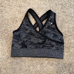 Gymshark Camo Cross-Back Sports Bra - Dark Gray
